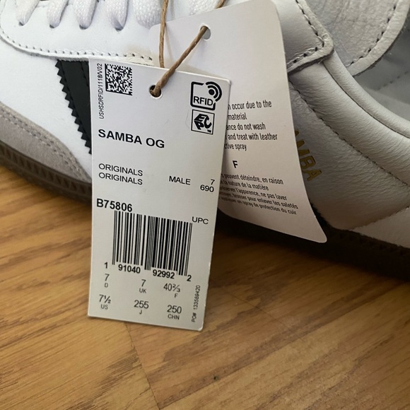 Adidas Samba OG White and Black Sneakers - Picture 5 of 6